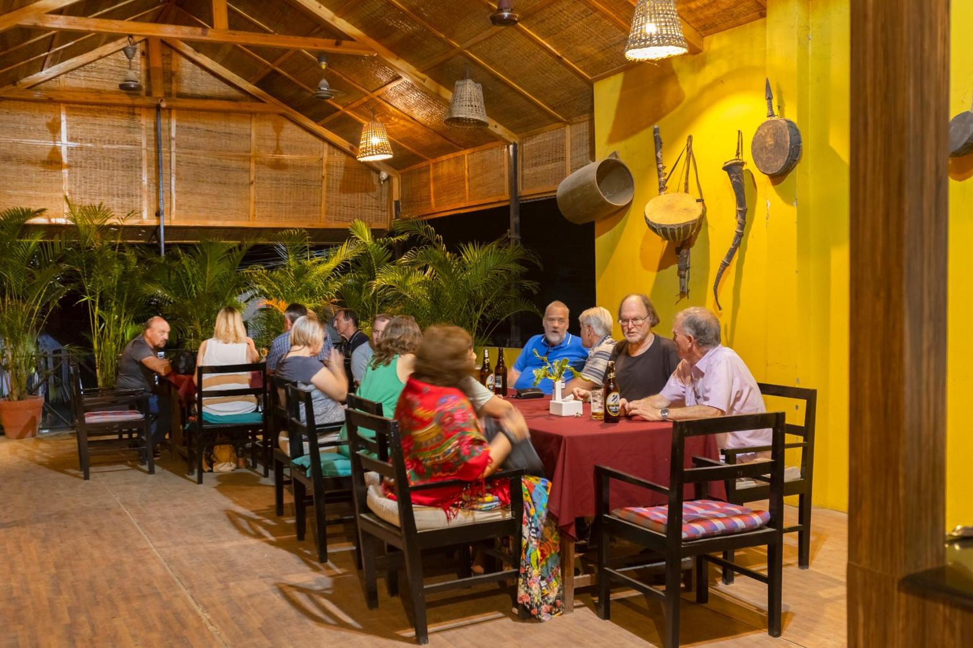 Hotel Parkside & Swimming Pool-Between Greenery And Azure ,Your Perfect Retreat Chitwan Exterior foto